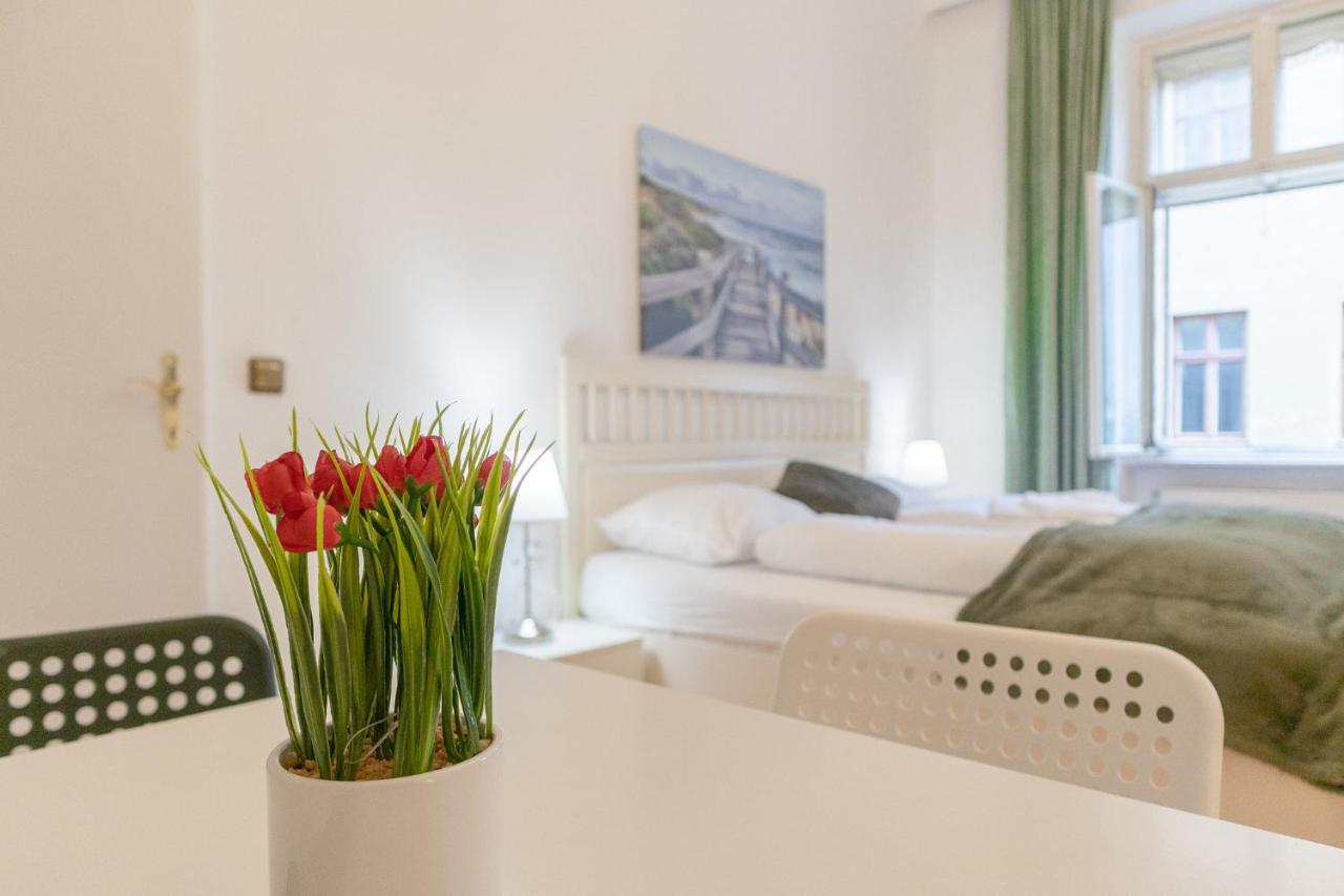 Apartament Friendly 4br Shared Apt- Near Downtown *