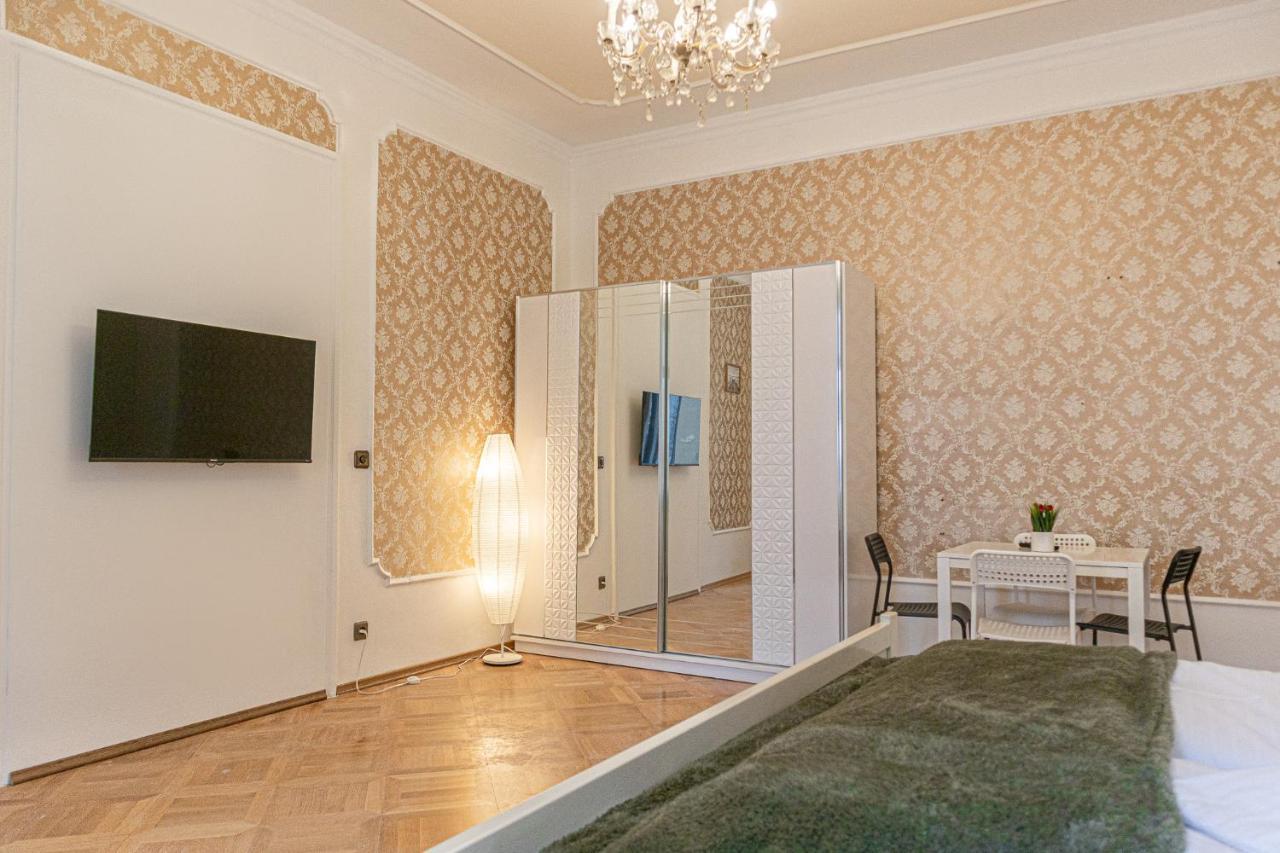 Friendly 4br Shared Apt- Near Downtown Apartament *