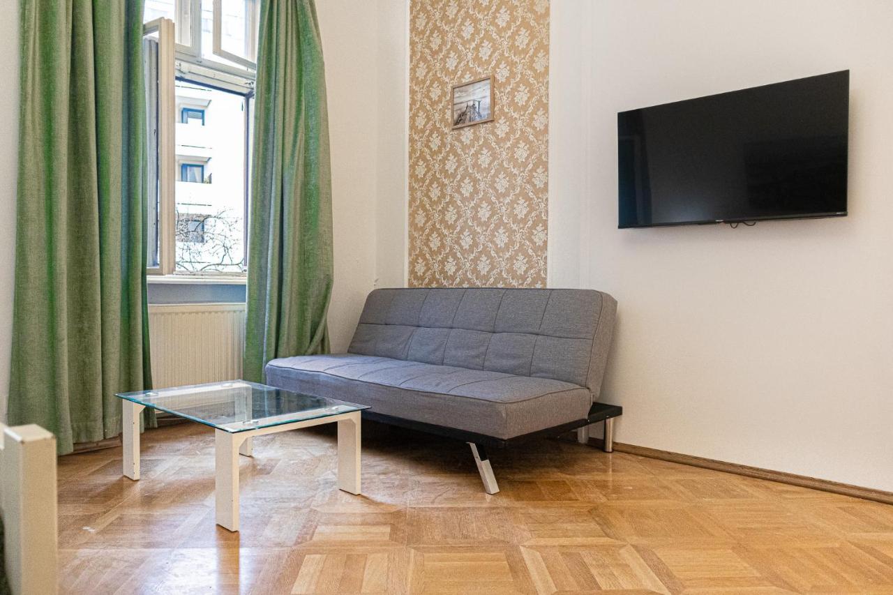 Friendly 4br Shared Apt- Near Downtown Apartament